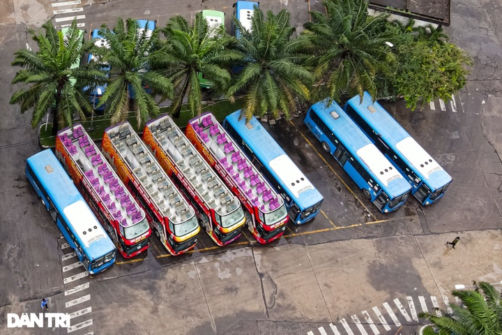 HCM City buses empty as Covid-19 outbreak continues - 2