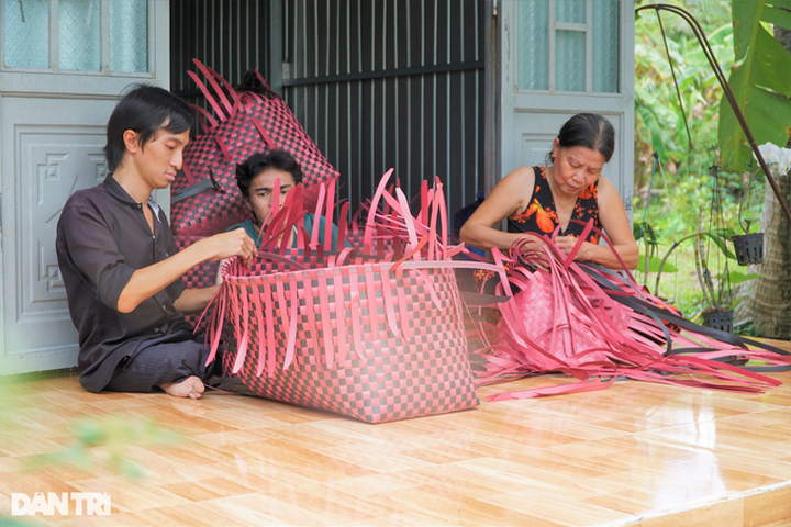 Poor mother calls for help to save sickening adult sons - 2