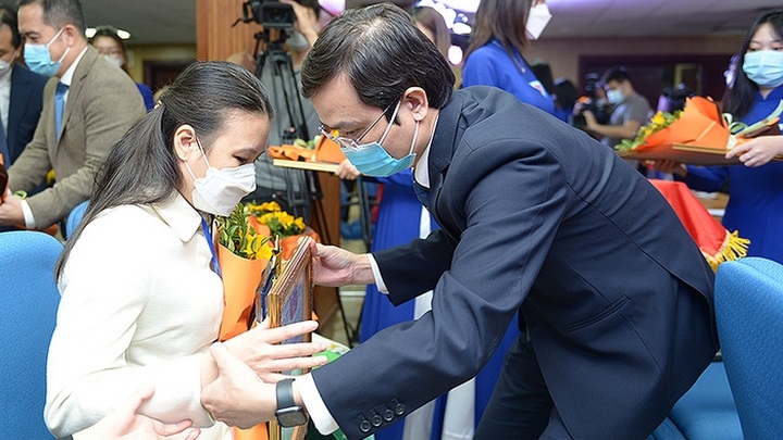 Outstanding young people with disabilities honoured - 1 Outstanding young people with disabilities honoured - 1