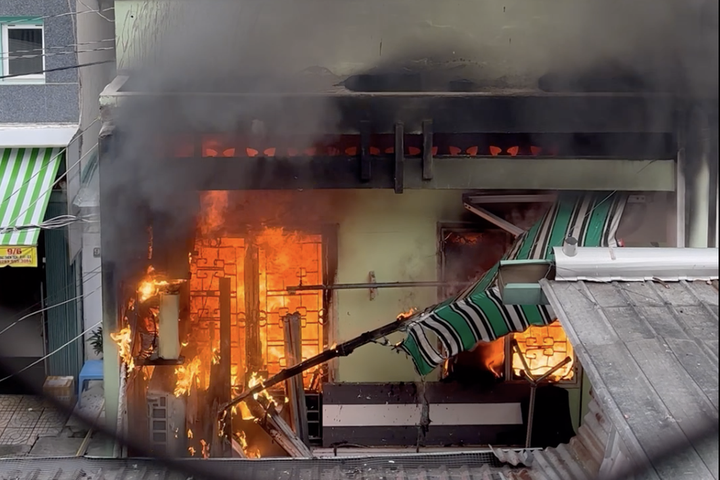 Two women die in HCM City house fire - 1 Two women die in HCM City house fire - 1