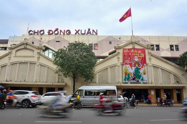 Hanoi’s biggest market quiet amid coronavirus fears - 2 Hanoi’s biggest market quiet amid coronavirus fears - 2