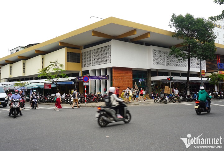 New look for major Danang market - 3