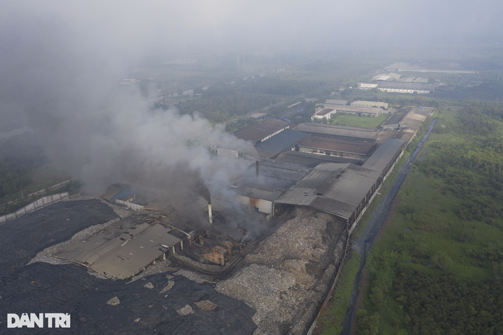 HCM City waste treatment plant causes pollution - 1
