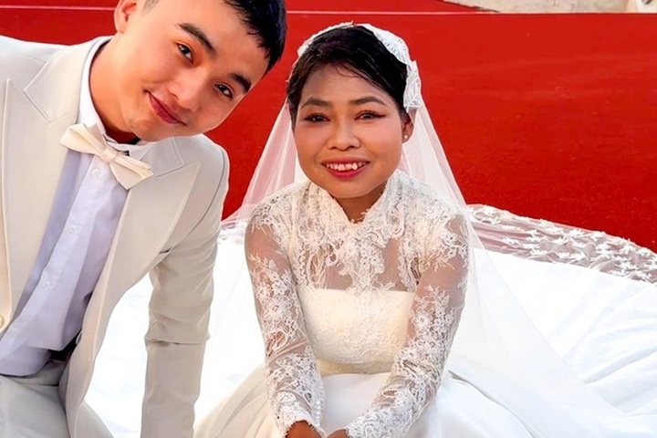 Danang man helps disease-striken woman realise her dream - 1