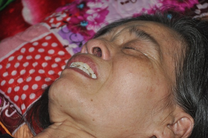 Ill woman call for help for grandson - 1