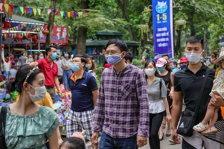 Hanoi requires returnees to make health declaration after public holiday - 1