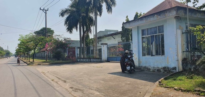 Hundreds of Danang workers strike against slow payment - 1 Hundreds of Danang workers strike against slow payment - 1