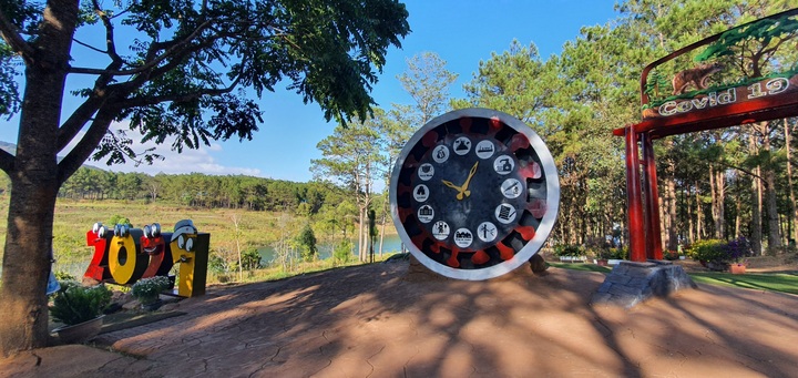 Da Lat sculptures promote Covid-19 prevention works - 4