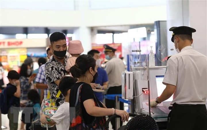 Vietnam drops COVID-19 test requirement for foreign arrivals from May 15 - 1 Vietnam drops COVID-19 test requirement for foreign arrivals from May 15 - 1
