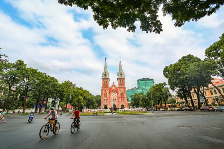HCM City sees fall in new Covid-19 cases - 1