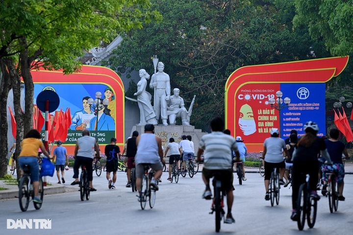 Hanoi allows outdoor sport activities, reopening of more services - 1 Hanoi allows outdoor sport activities, reopening of more services - 1