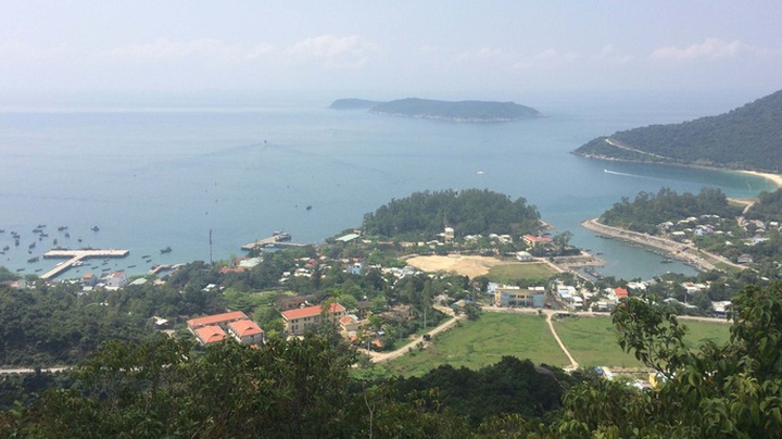 Solutions proposed to protect Cu Lao Cham amid rising tourist influx - 1