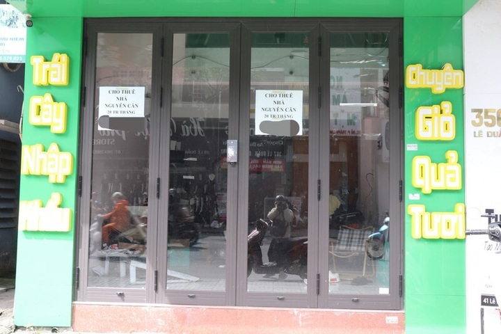 Danang fashion street slowly dies - 5