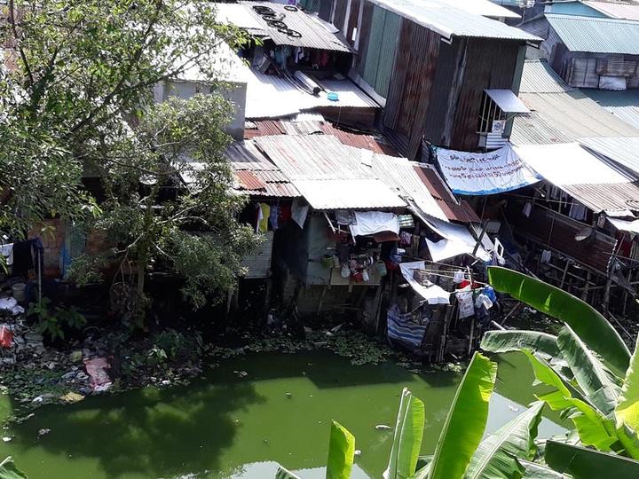 Financial problems slow down Hue Citadel relocation - 1