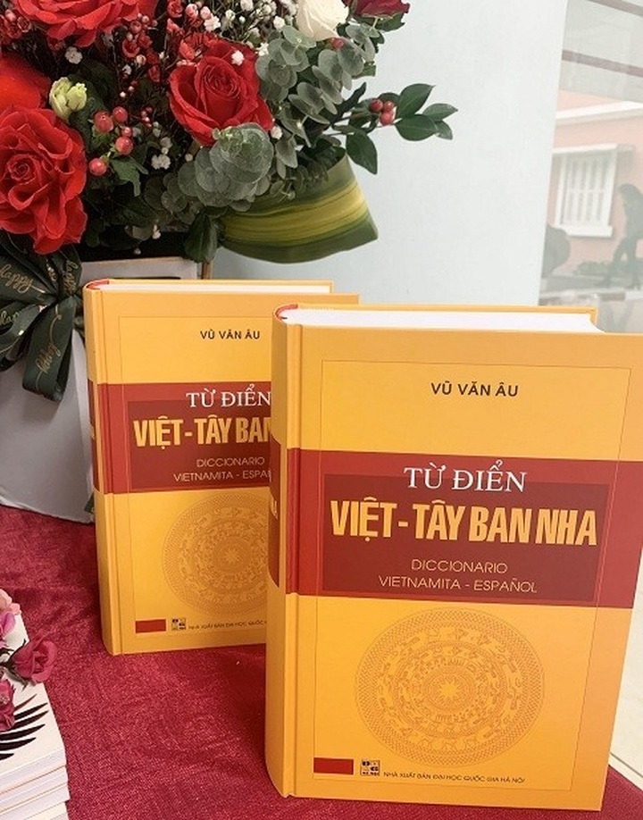 First Spanish language dictionary introduced in Vietnam - 1 First Spanish language dictionary introduced in Vietnam - 1