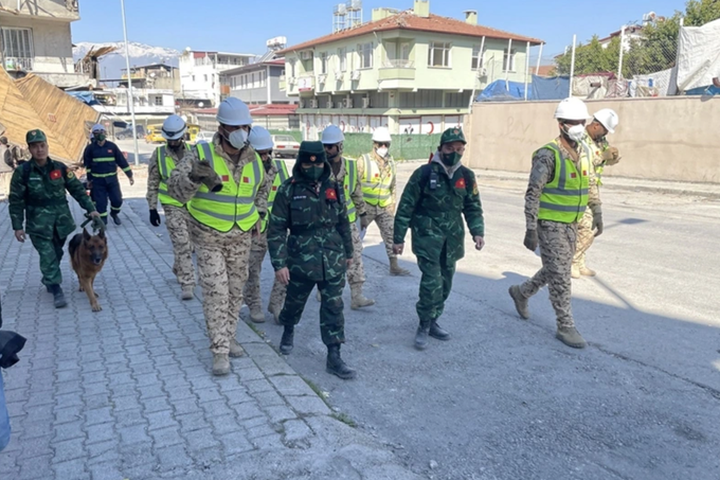 Vietnamese rescuers locate Turkish earthquake victims - 3