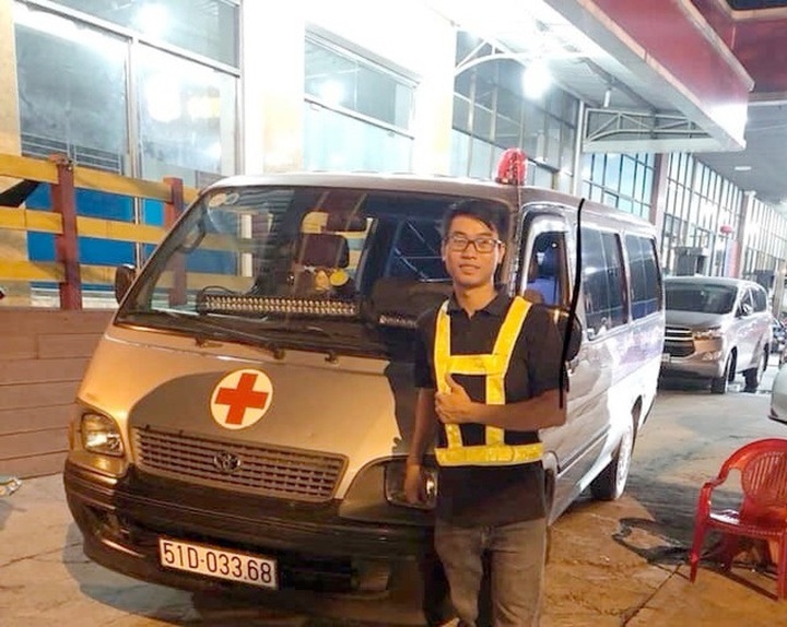 Binh Duong man honoured for his work as volunteer ambulance driver - 1 Binh Duong man honoured for his work as volunteer ambulance driver - 1