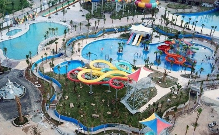Second child drowns at newly-opened Hanoi water park - 1