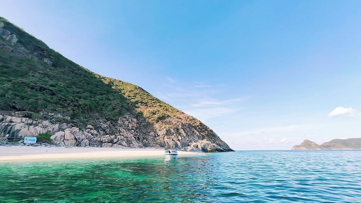 Con Dao affirms Vietnam's sea and islands beauty - 1