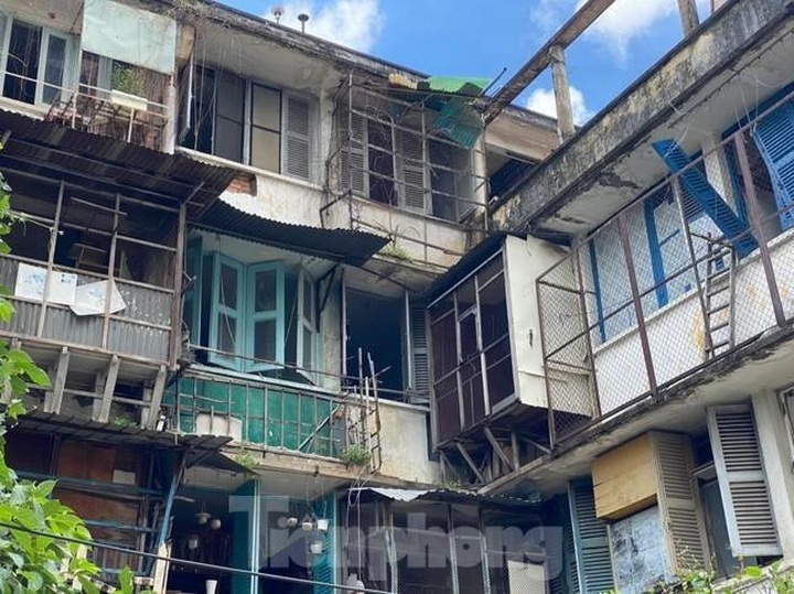 HCM City speeds up old apartment renovation wave - 1