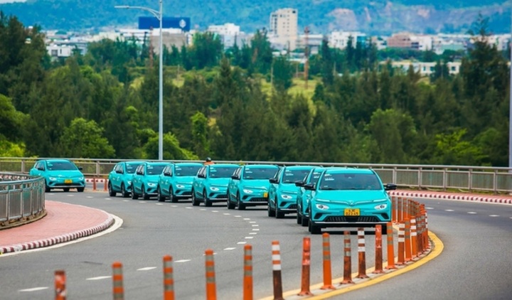 GSM launches green taxi service in Da Nang - 1