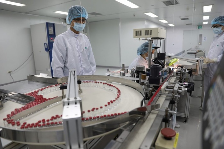Vietnam to use locally-packed Sputnik V vaccine from December - 1