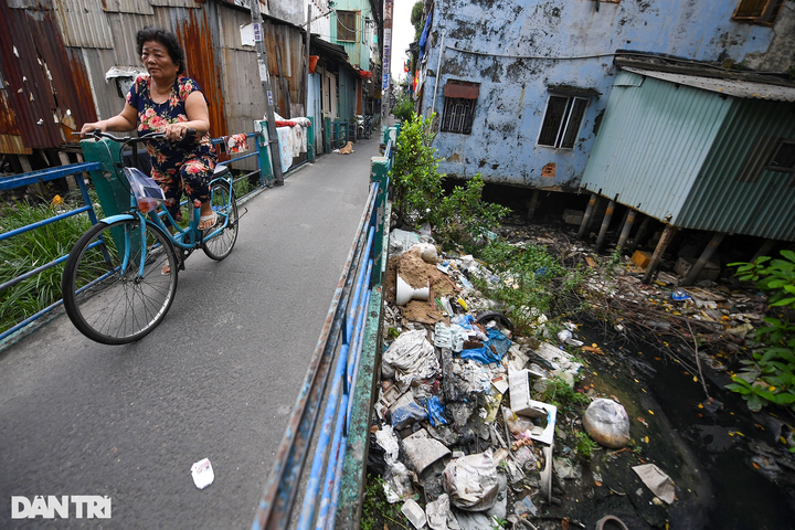 HCM City canal awaits two-decade late upgrade - 5