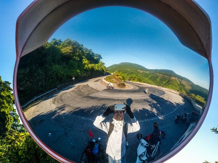 Hanoian releases north-south motorbike tour photo collection - 1