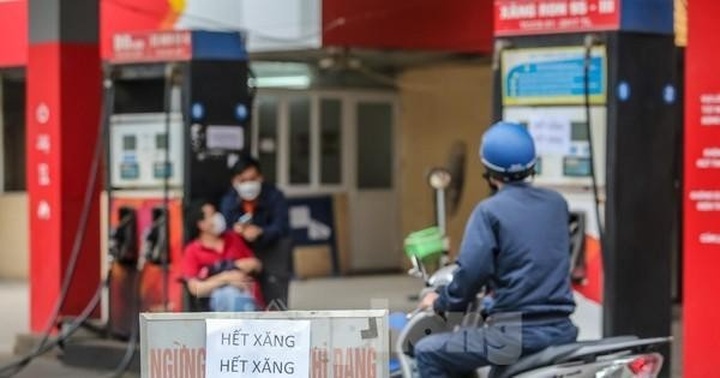 Con Dao Island struggling severe petrol shortages - 1