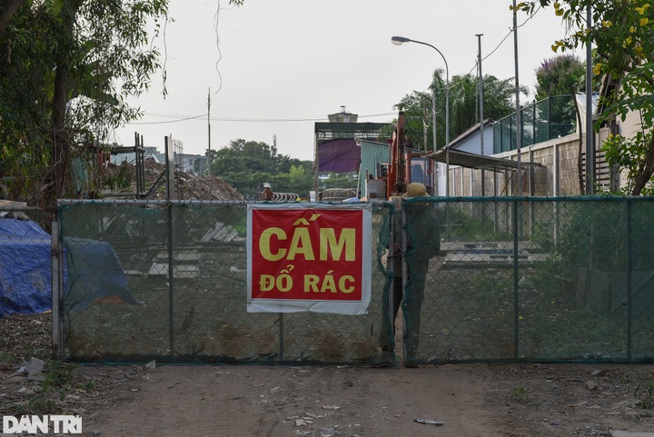 Access to Saigon River seriously restricted in HCM City centre - 6