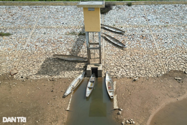 Thua Thien-Hue reservoirs lack water - 6 Thua Thien-Hue reservoirs lack water - 6