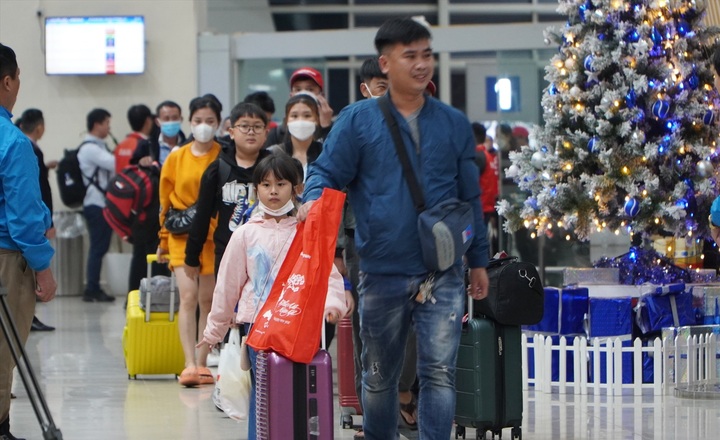 Free Tet flights arranged for low-income workers - 3