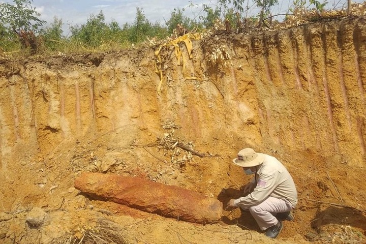 Wartime bomb found in Quang Binh residential area - 1 Wartime bomb found in Quang Binh residential area - 1