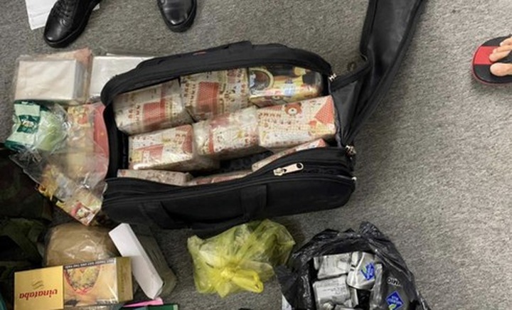 HCM City busts large-scale drug trafficking ring, arrests 8 - 1