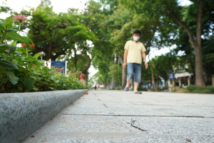 Facelift for Hoan Kiem Lake nears completion - 3