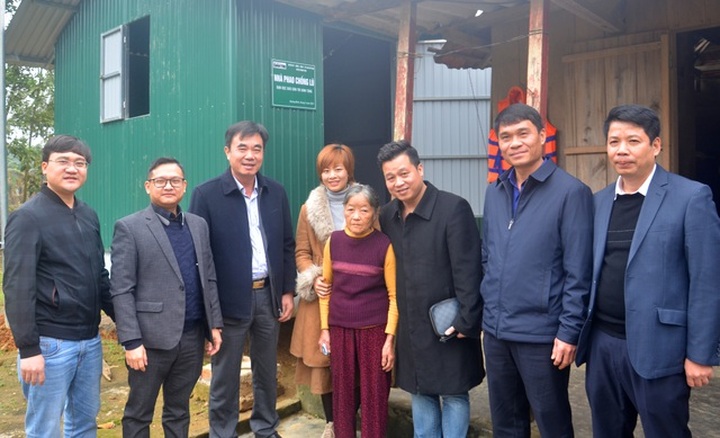 Dantri floating houses in flood-prone areas inaugurated - 3 Dantri floating houses in flood-prone areas inaugurated - 3