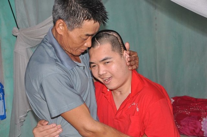 DTiNews readers support man bed-ridden for three years - 1 DTiNews readers support man bed-ridden for three years - 1