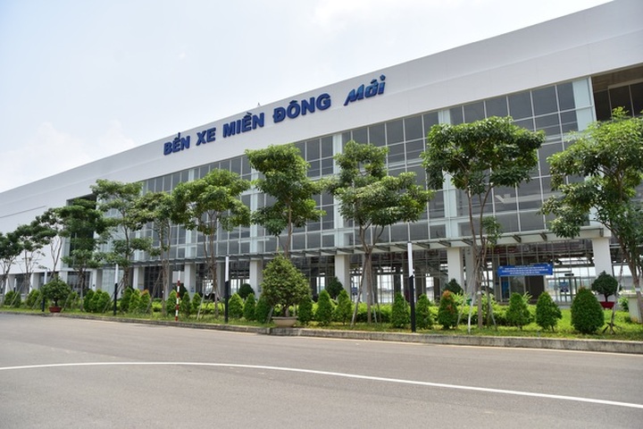 Vietnam’s most modern bus station faces ineffective operation - 2 Vietnam’s most modern bus station faces ineffective operation - 2