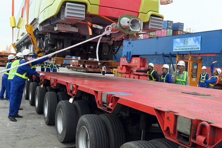 First Hanoi metro train arrives - 1