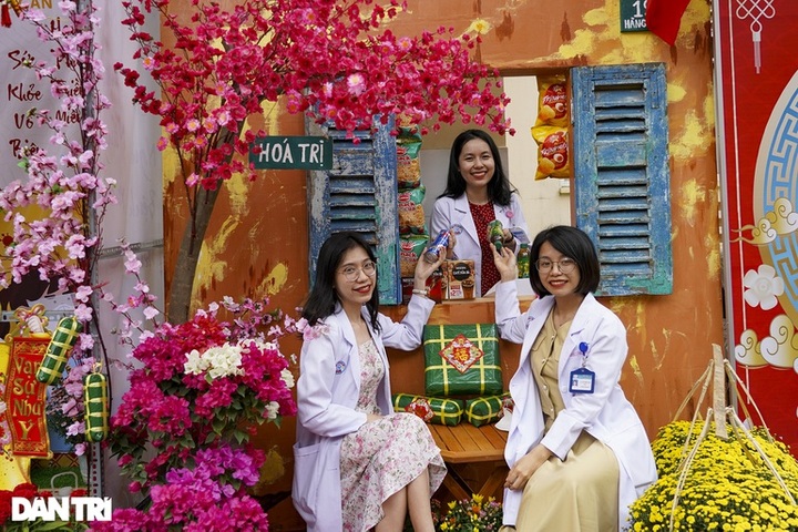 Tet atmosphere at HCM City hospital - 4
