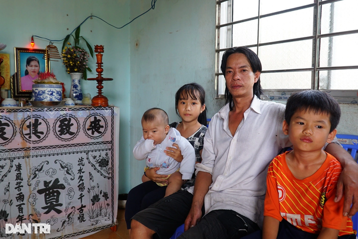Poor Ben Tre widower receives support - 2