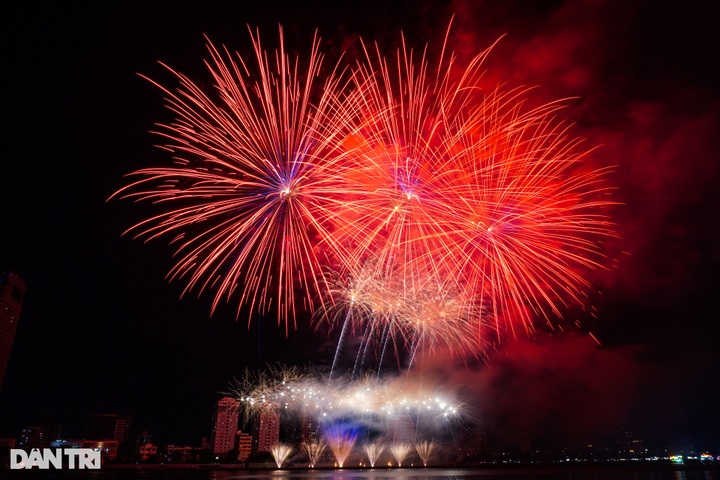 Finland, Vietnam kick off Da Nang firework festival - 3 Finland, Vietnam kick off Da Nang firework festival - 3