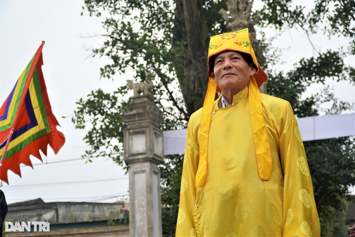 Ha Tinh people offer Chung cakes to King Mai Hac De - 7