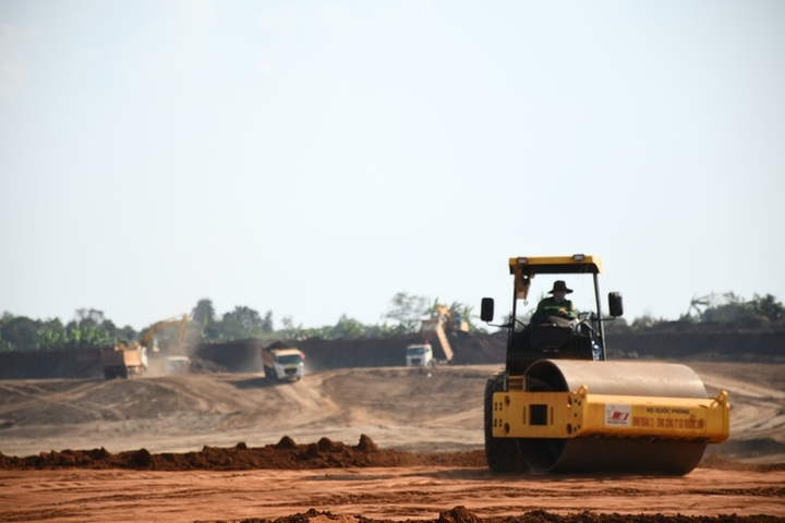 Work on Long Thanh airport maintained during Tet - 2