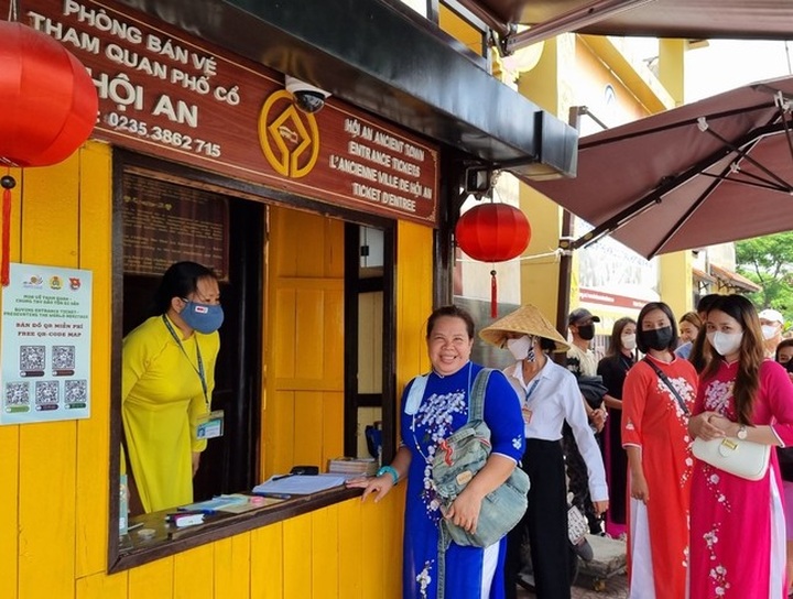 Hoi An to impose entrance fees on tour groups - 1