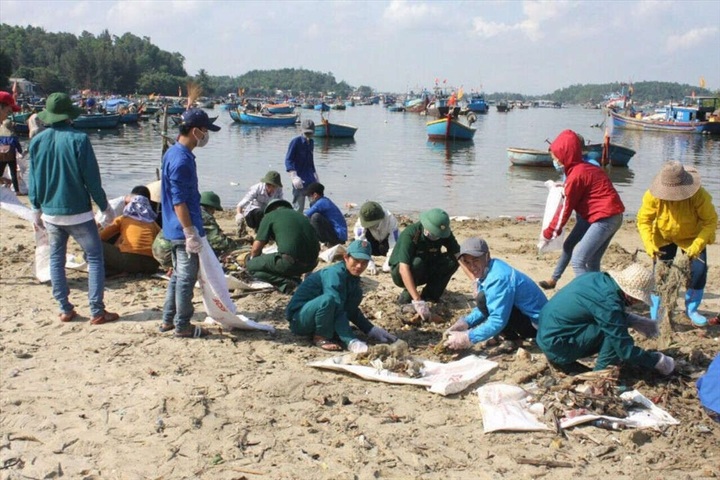 Quang Ngai launches campaign to limit plastic products - 1 Quang Ngai launches campaign to limit plastic products - 1