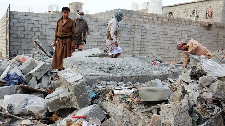 Houthi missile attack on mosque, religious school kills and injures 29 civilians in Yemen - minister - 1