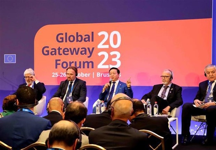 Vietnam commits actions for sustainable development at Global Gateway Forum - 1 Vietnam commits actions for sustainable development at Global Gateway Forum - 1