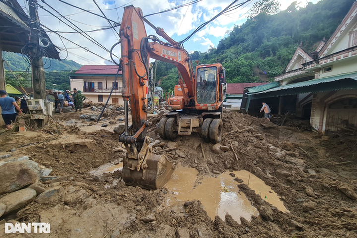 Flood victims in Nghe An need support - 6