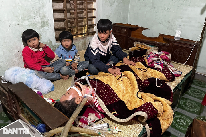 Three poor children in Nghe An seek help - 1